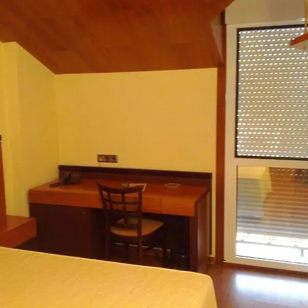 Doade Hotell *